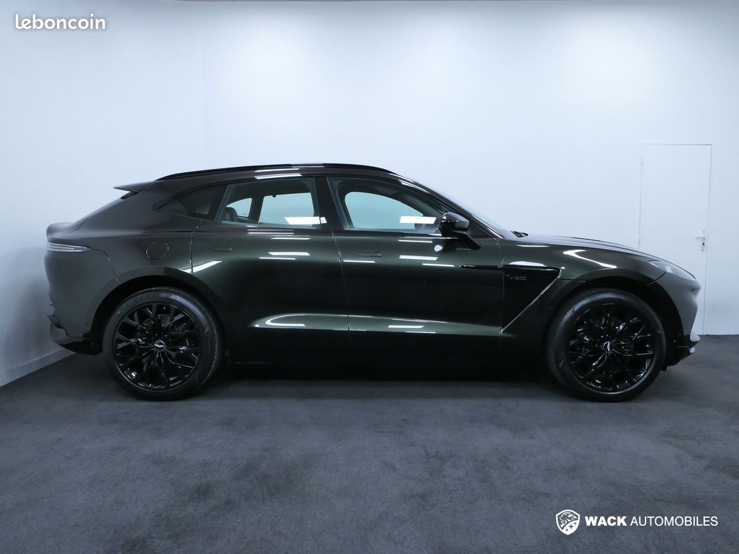 Aston MARTIN DBX 4.0L V8 550 CV BITURBO EDITION LIMITÉE 1913 SPECIFICATION / PACK ELEGANCE / ECHAPPEMENT SPORT / MINOTAUR GREEN (image 10)