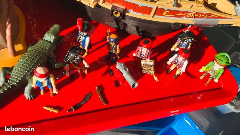 Playmobile bateau pirate avec île (image 2)
