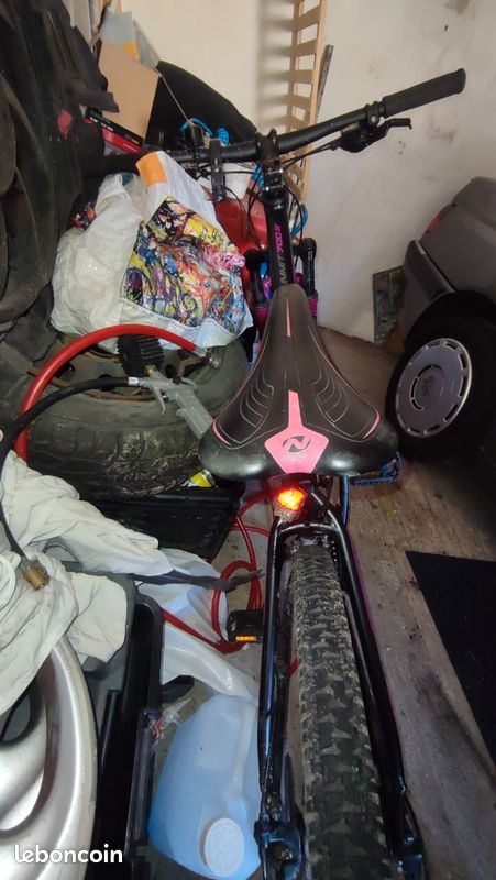 Vélo Ancien Marque Au Trèfle - Modèle Randonneuse - Pour Pièces / Restauration