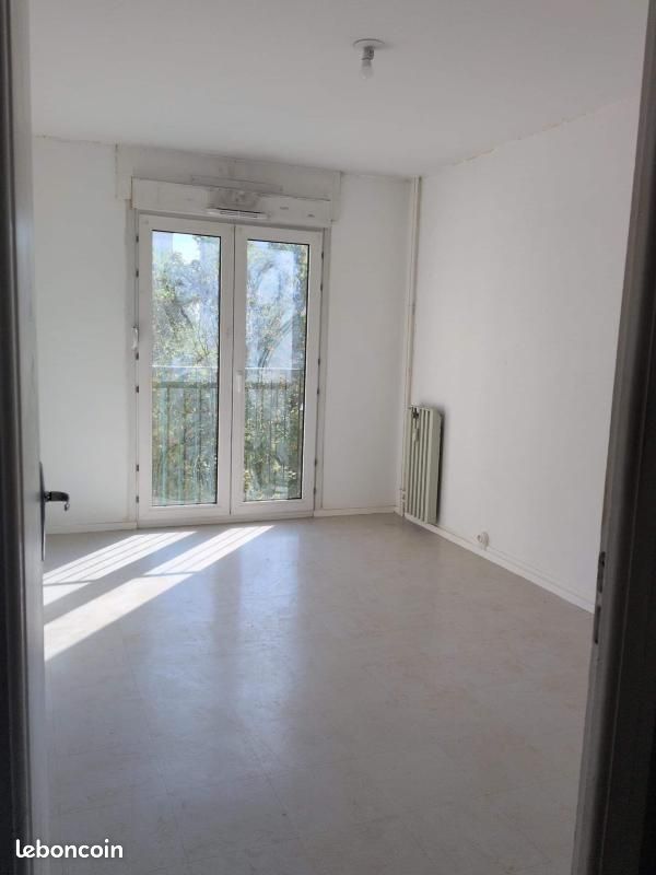 Appartement 3 pièces 69 m² · à Saint-André-les-Vergers · 69 m² · 646 €