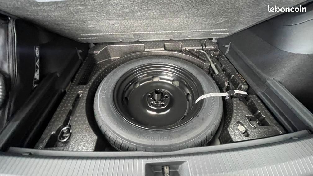 Volkswagen TIGUAN 1.5 ETSI 150CH LIFE PLUS DSG7 (image 16)
