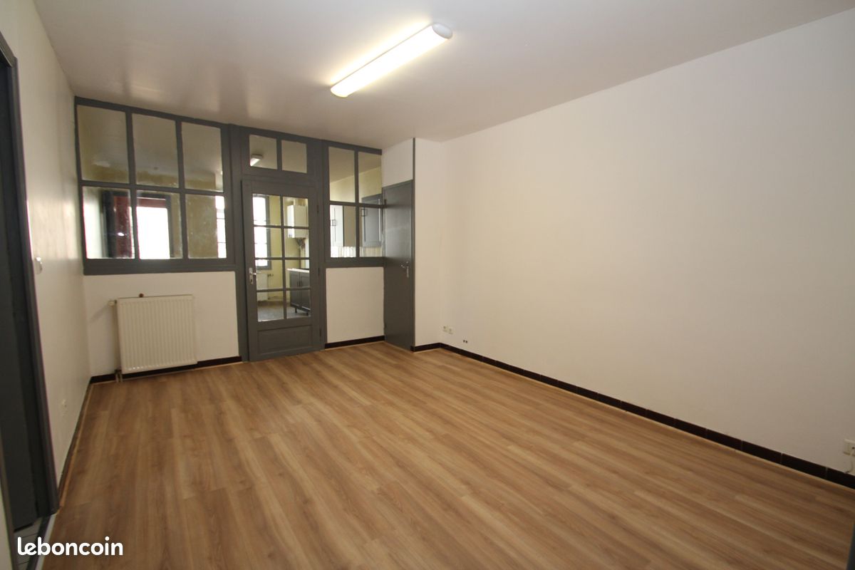 Appartement 2 pièces 64 m² (image 1)
