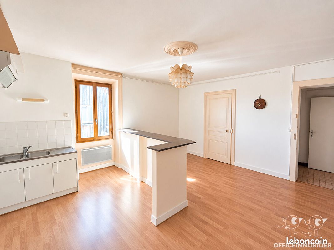 Appartement 2 pièces 86 m² · à Marnay · 86 m² · 76 500 €