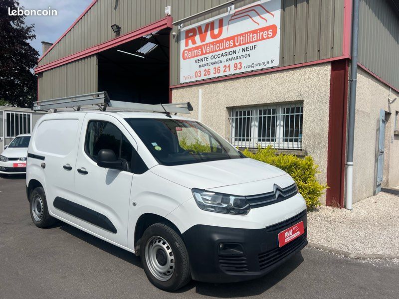 9 750 HT CITROËN BERLINGO BlueHDi 100ch Club avec Galerie (image 1)