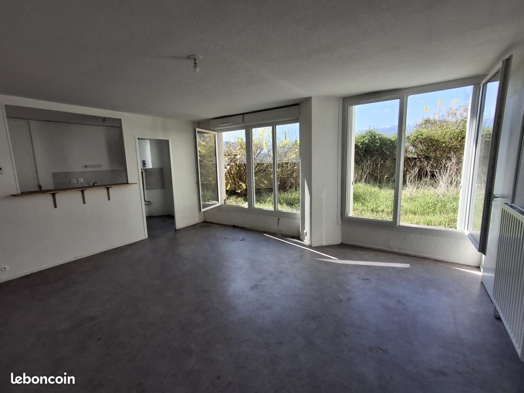 Appartement 7 pièces 111 m² · à Saint-Martin-d'Hères · 111 m² · 134 000 €
