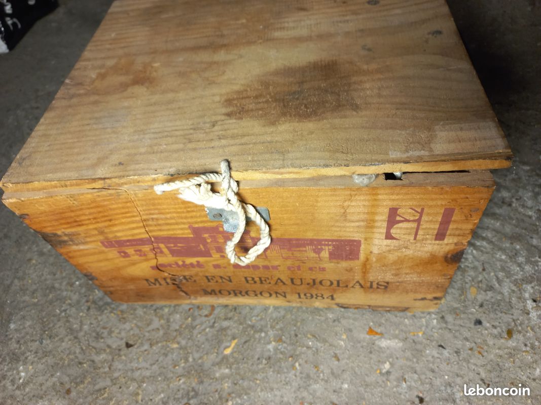Lot Ancien Matériel De Pêche : Boîte Avec Moulinet En Bois Et Cuillères – Collection Vintage