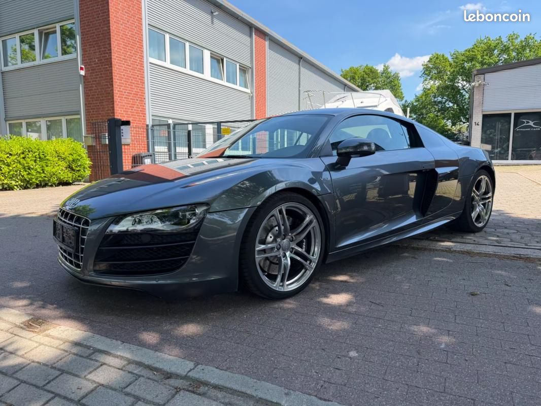 Audi R8 COUPE 5.2 FSI QUATTRO V10. 31.000KM (image 6)