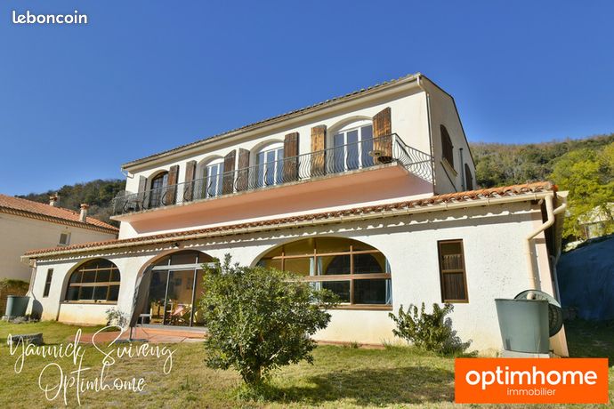 Propriété 9 pièces 358 m²