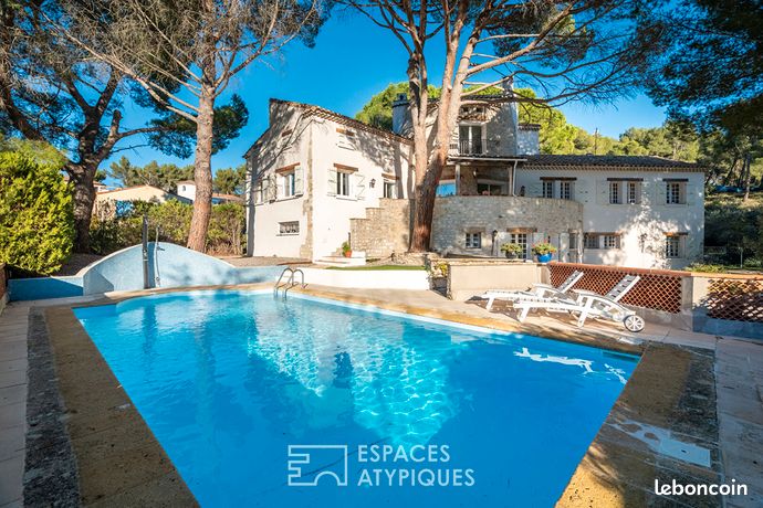 Maison 8 pièces 310 m²