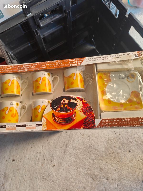 6 tasses et soucoupes (image 1)