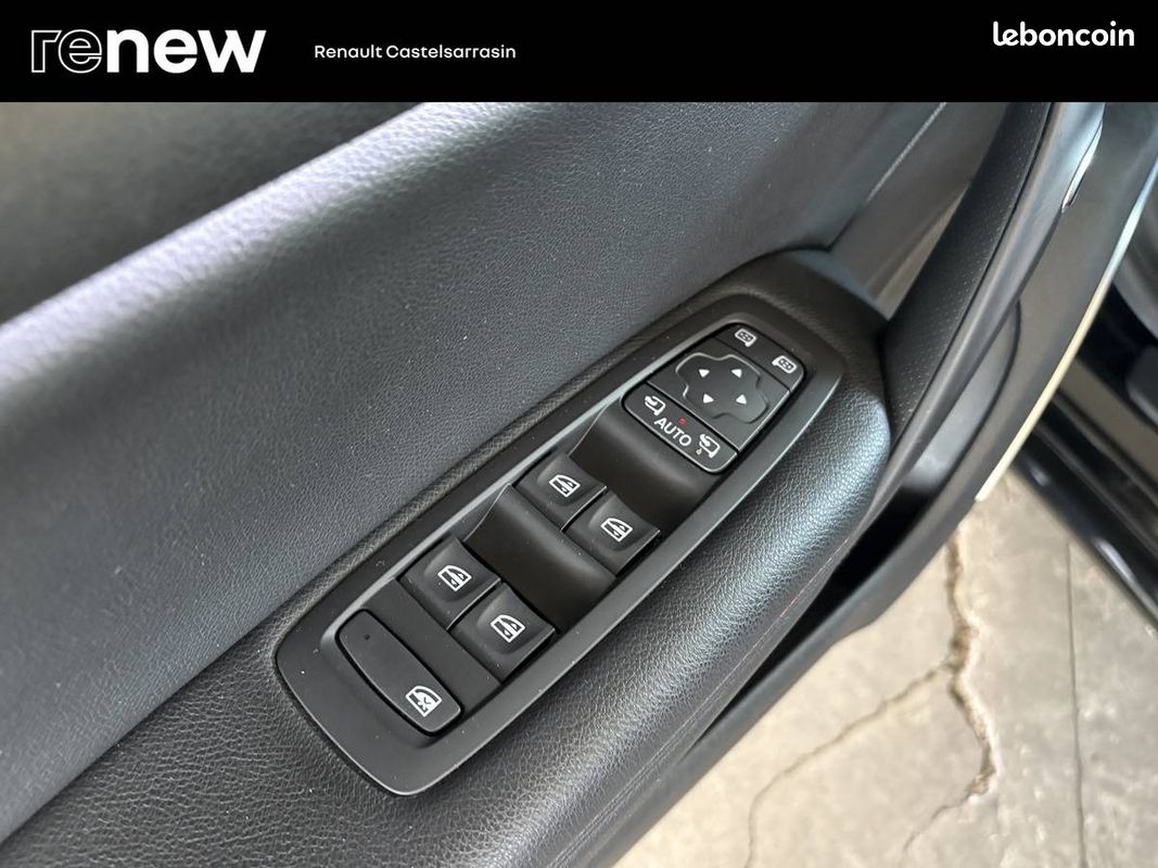 RENAULT Megane IV Berline TCe 160 EDC R.S. Line (image 30)