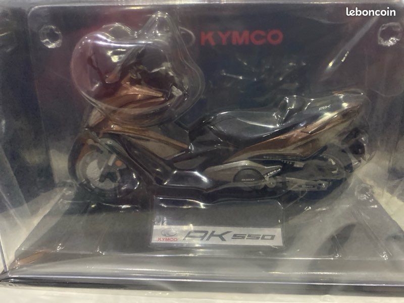Maquette KYMCO AK 550 neuf (image 2)