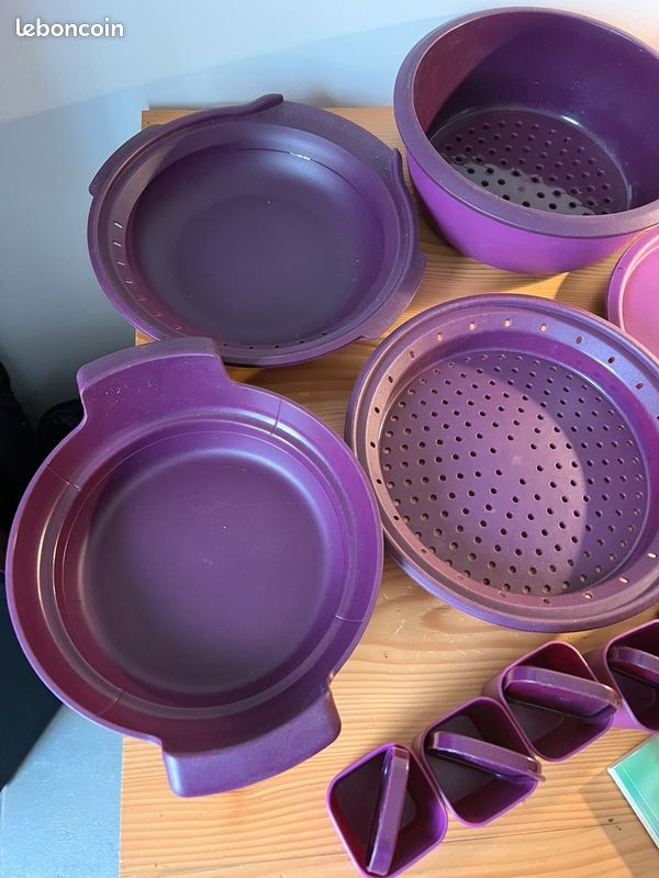 Micro Vap' Tupperware - Cuiseur Vapeur Micro-ondes Violet Avec 6 Pots - Occasion