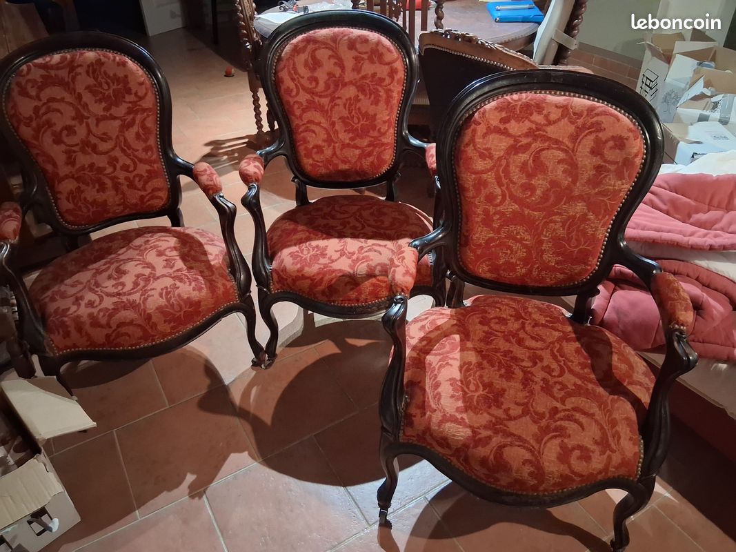3 fauteuils cabriolets de tapissier (image 1)
