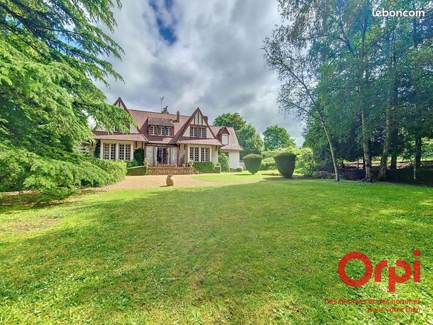 Maison 7 pièces 221 m²
