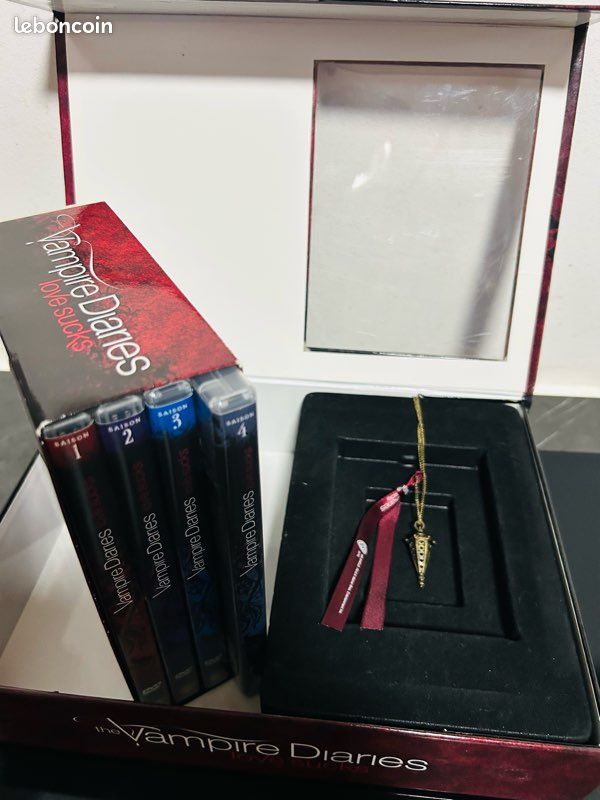 Coffret dvd vampire diaries (image 3)