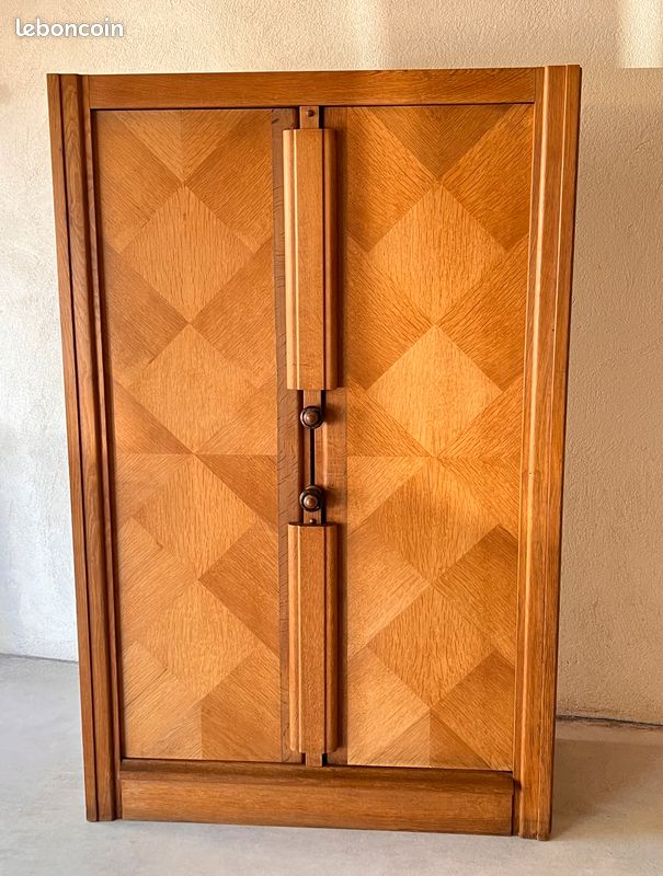 Armoire en chêne par Guillerme et Chambron, édité par Votre maison, France années 50 (image 2)
