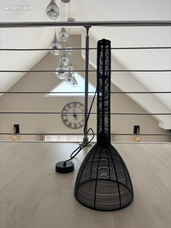 Suspension (image 1)