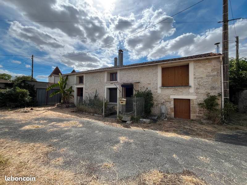 Maison 3 pièces 88 m² · à Lupsault · 88 m² · 49 500 €