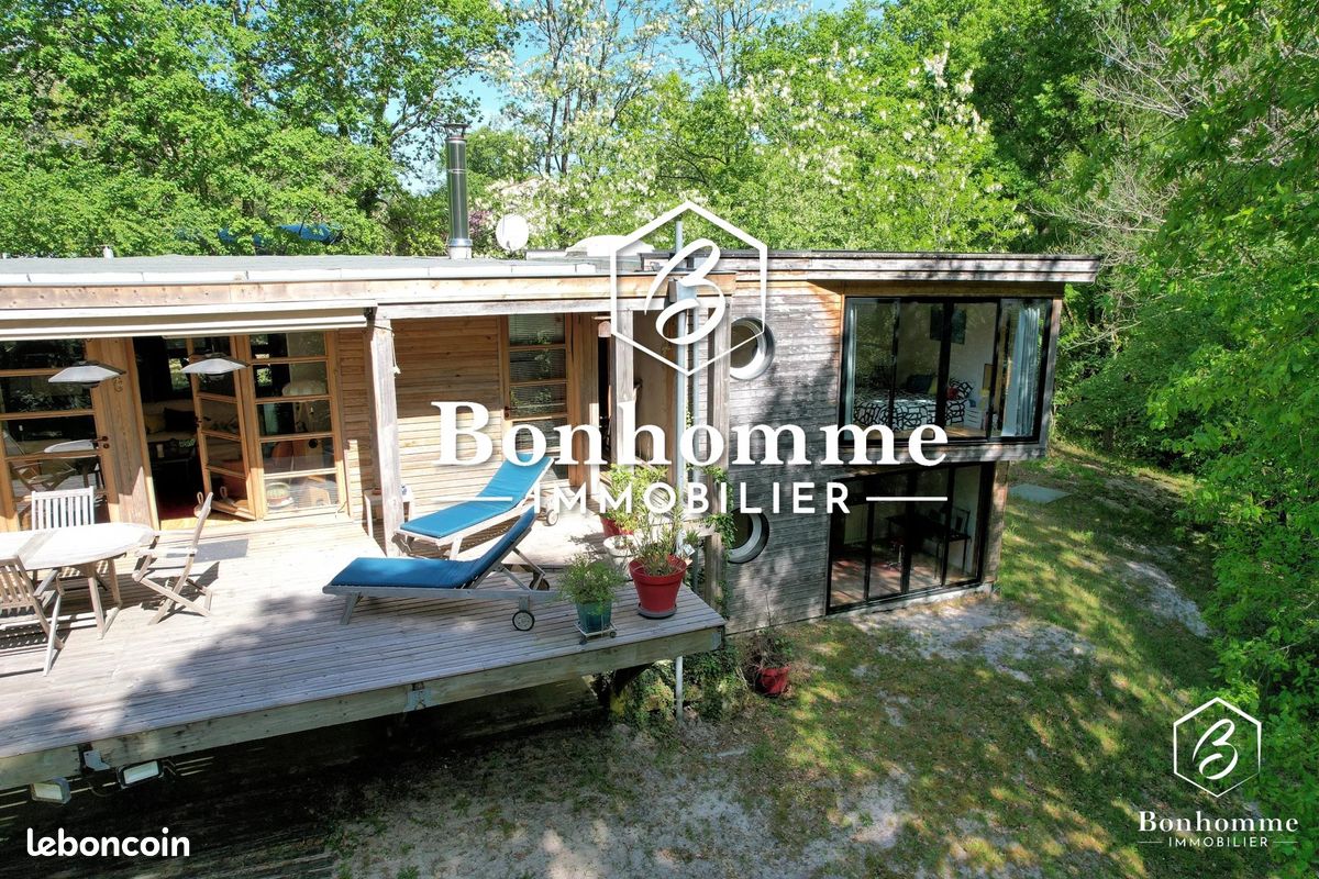 Maison 8 pièces 210 m² · à La Brède · 210 m² · 450 000 €