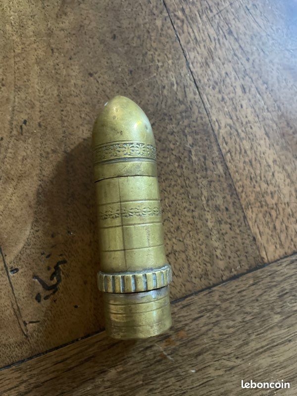 Briquet de collection poilus obus (image 1)