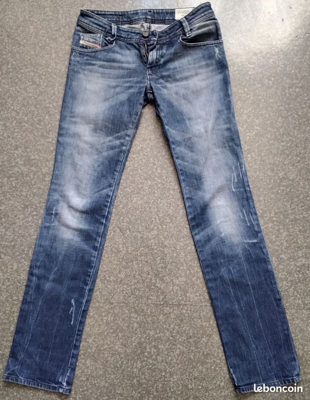 Jeans Diesel Nevy Slim - Taille 36 (W26) - Coupe Slim Parfaite état - Gris Délavé - Pour Femme