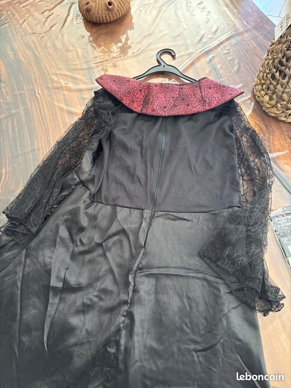Robe vampire Halloween taille M (image 4)
