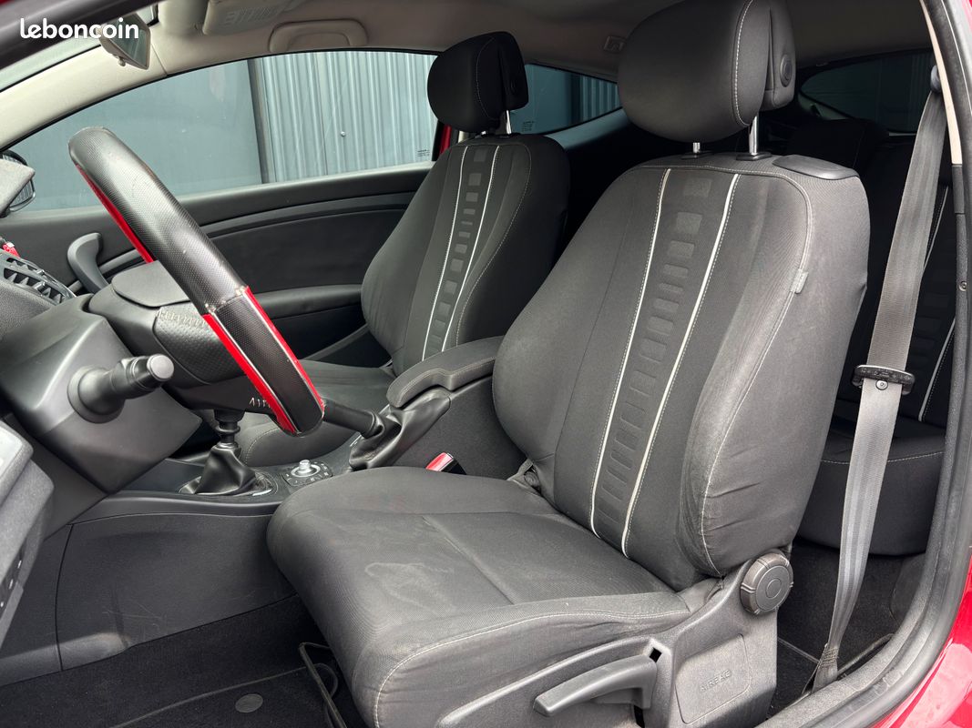RENAULT Mégane III 1.6 DCi 130ch Bose - Garantie 6 mois - Entretien complet ✅ (image 7)