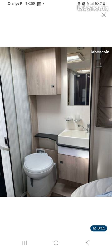 Camping car Chausson 718 XLB spécial avec attelage édition
2019 4 places (image 8)