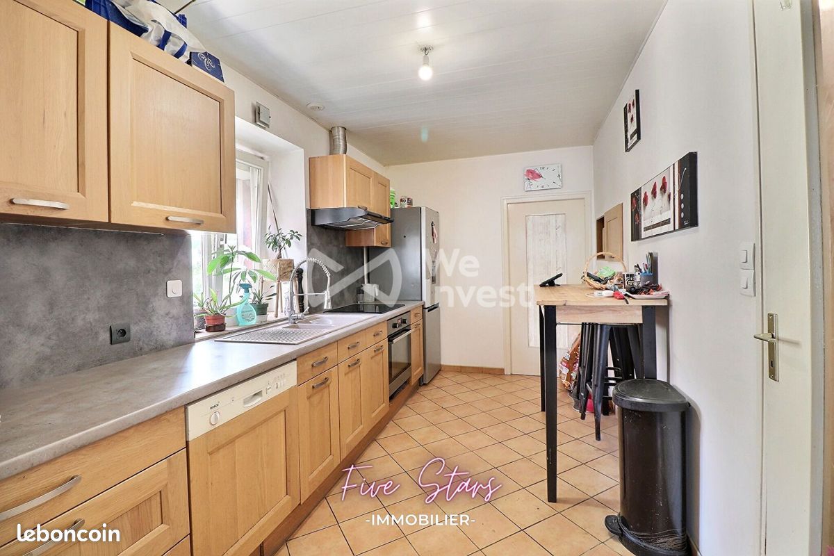 Immeuble 183 m² · à Piennes · 183 m² · 221 000 €