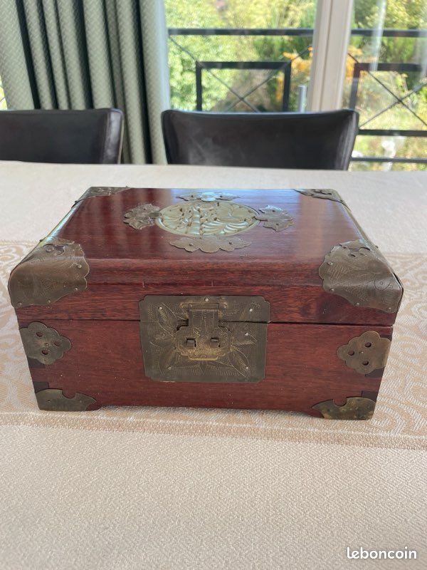 Coffret à Bijoux Vintage En Bois De Rose Avec Applications De Jade - Chine/Indochine
