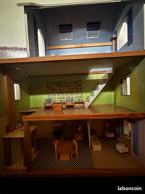 Vend maison de poupées en bois (image 4)