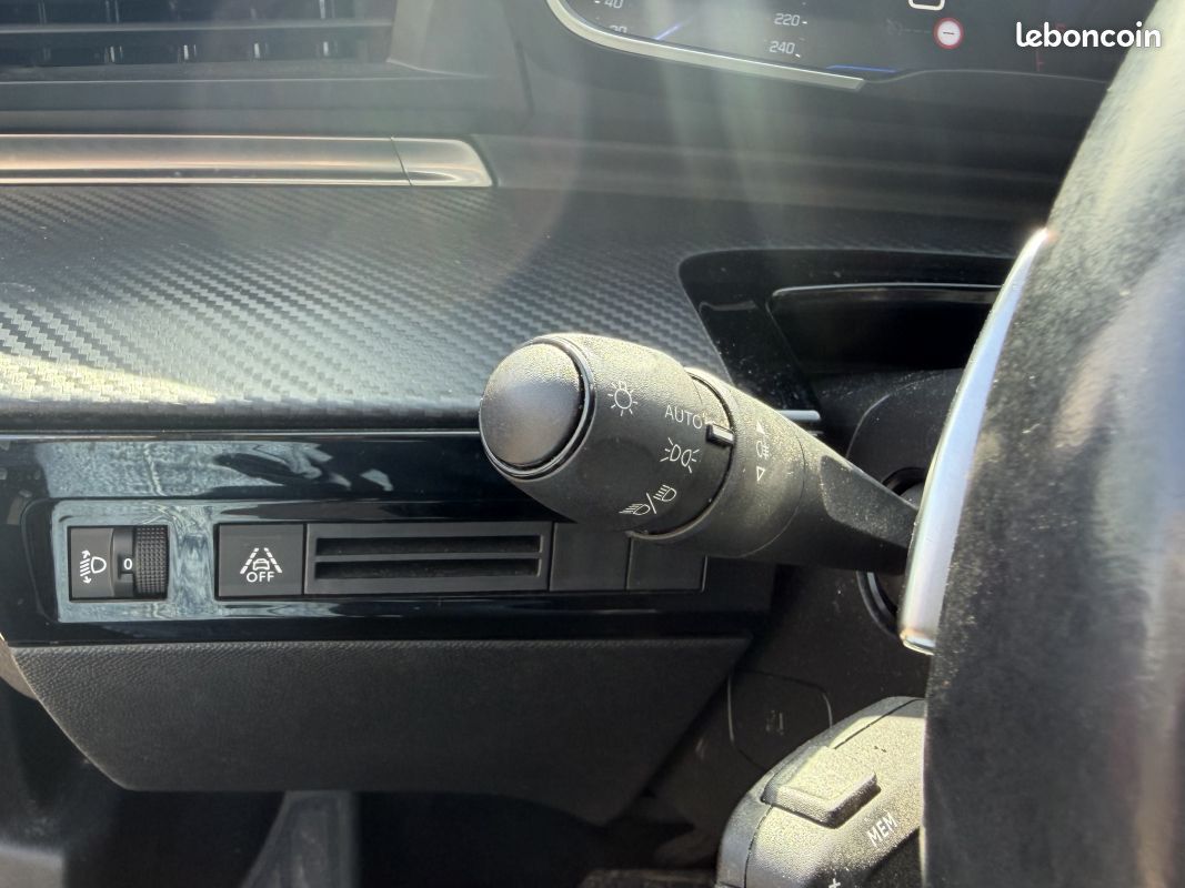 PEUGEOT 508 BlueHDi 130ch S&S Active Business EAT8 (image 17)