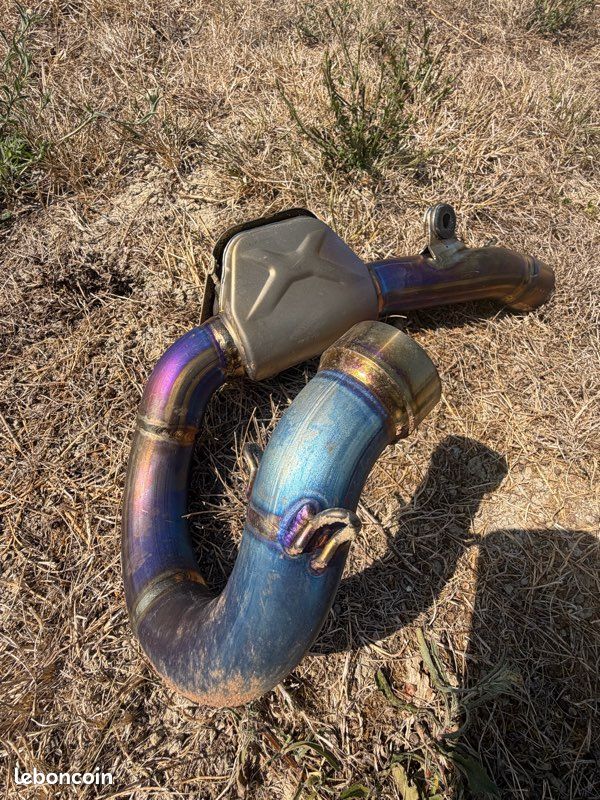 Ligne échappement Akrapovic Titane (image 2)