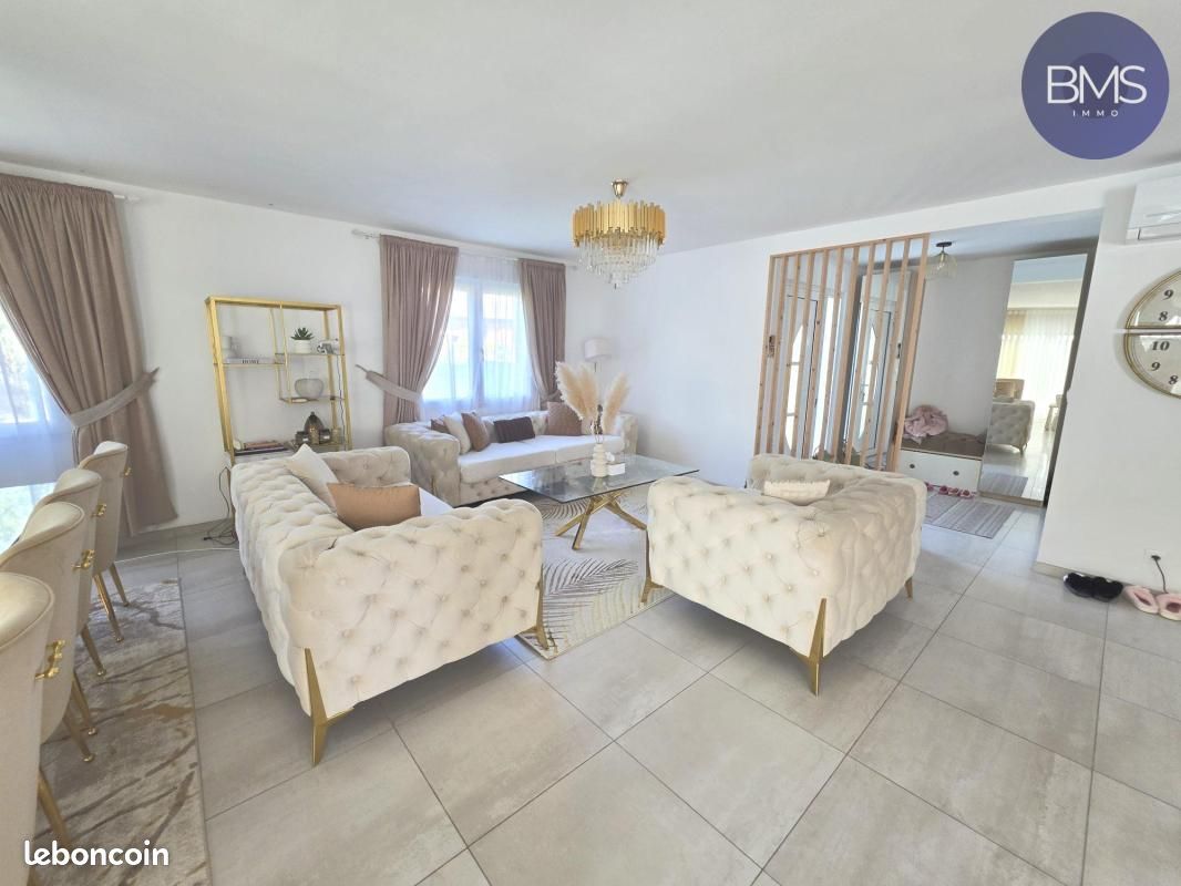 Maison 7 pièces 185 m² · à Faumont · 185 m² · 494 000 €