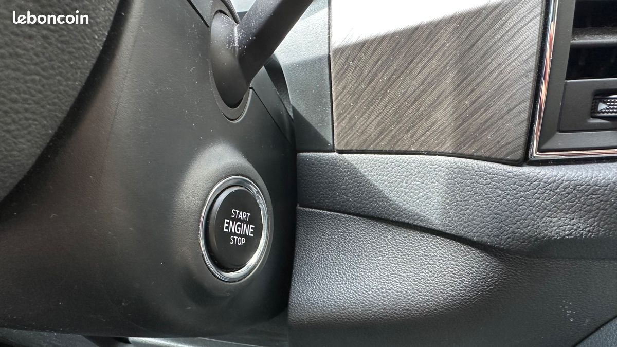 Skoda kodiaq 2.0 tdi 150 ch scr style 4x2 dsg 7pl / toit ouvrant / entretien constructeur (image 24)