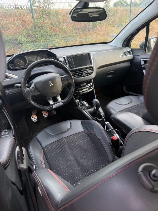 Peugeot 208 Gt line 1.6 Bluehdi 100 ch (image 3)