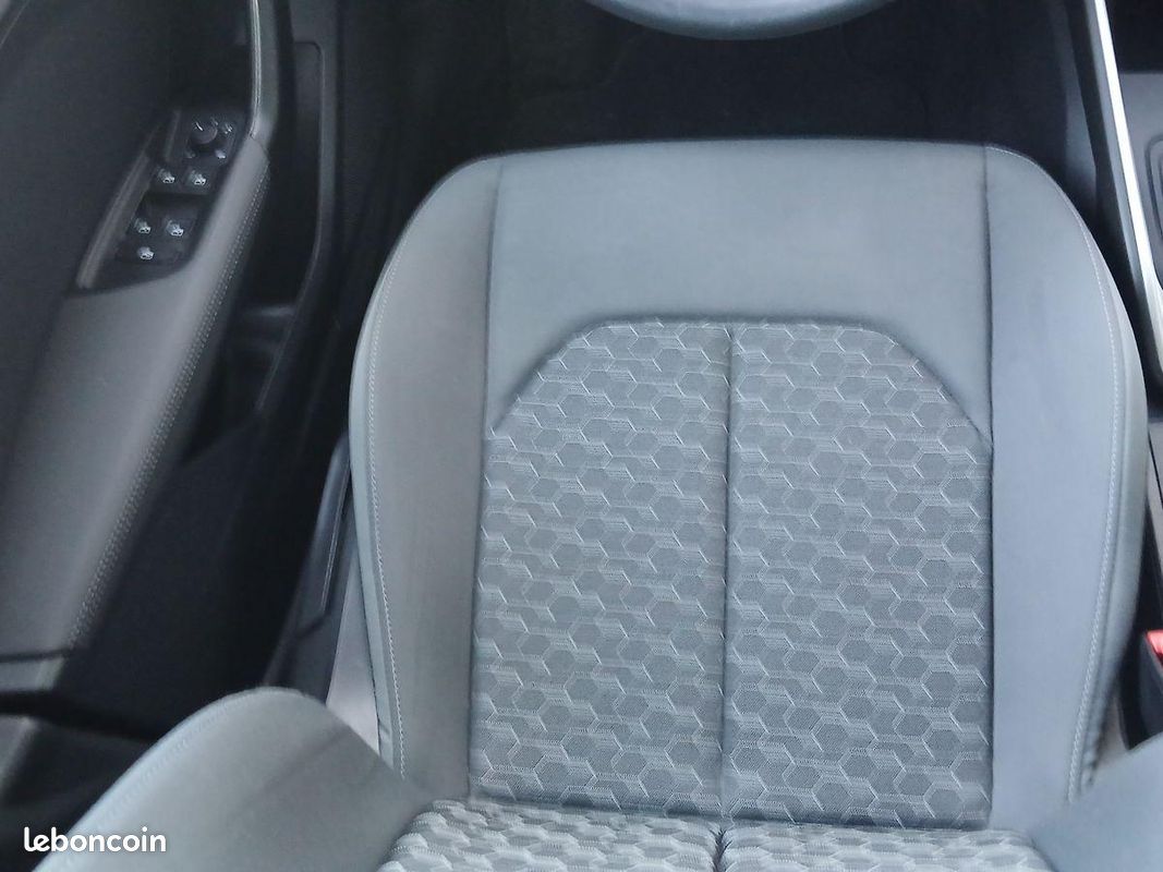 AUDI A1 Sportback 30 TFSI 110 ch S tronic 7 Advanced 2 (image 19)
