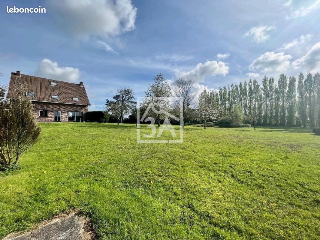Maison 8 pièces 166 m² · à Hazebrouck · 166 m² · 422 000 €