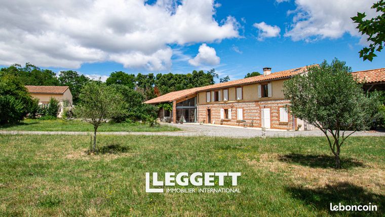 Maison 10 pièces 422 m²
