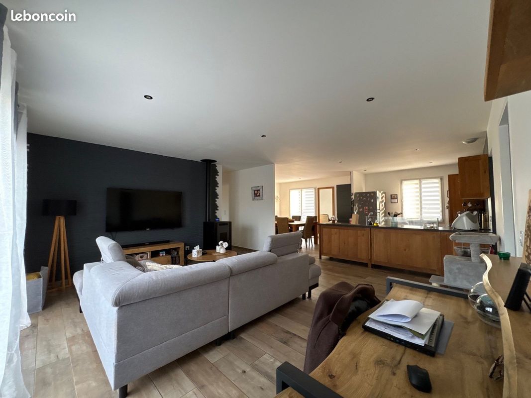 Maison 4 pièces 93 m² · à Échillais · 93 m² · 296 400 €