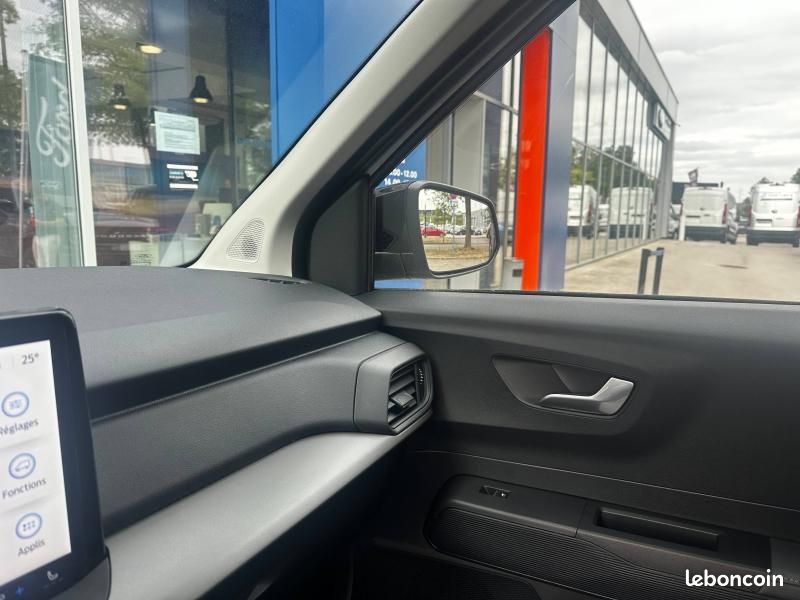 Ford Transit Courier Electrique 100 kW 136ch Limited (image 22)