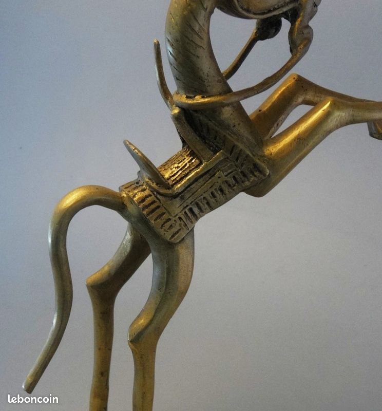 FIGURINE STARLUX: EMPIRE, Napoléon, cheval à peindre. 1 oreille cassée