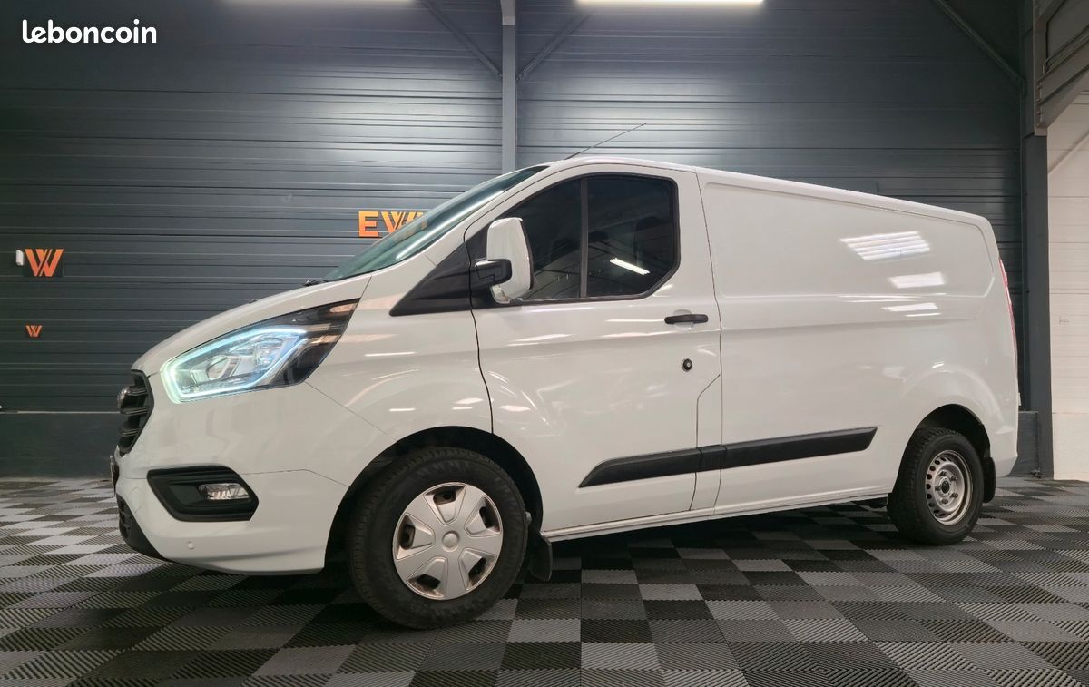 Ford transit custom fourgon 270 2.0 tdci 130 l1h1 court pc-tn limited (image 1)