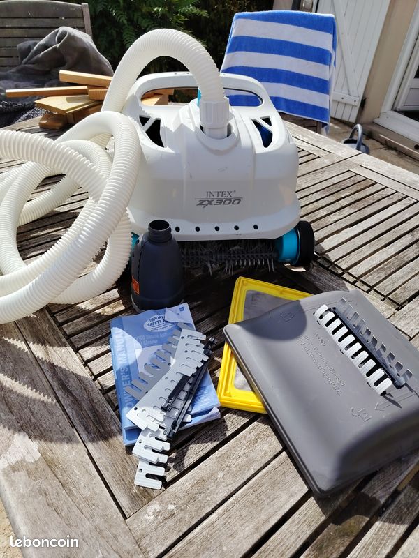Robot de piscine Intex (image 1)