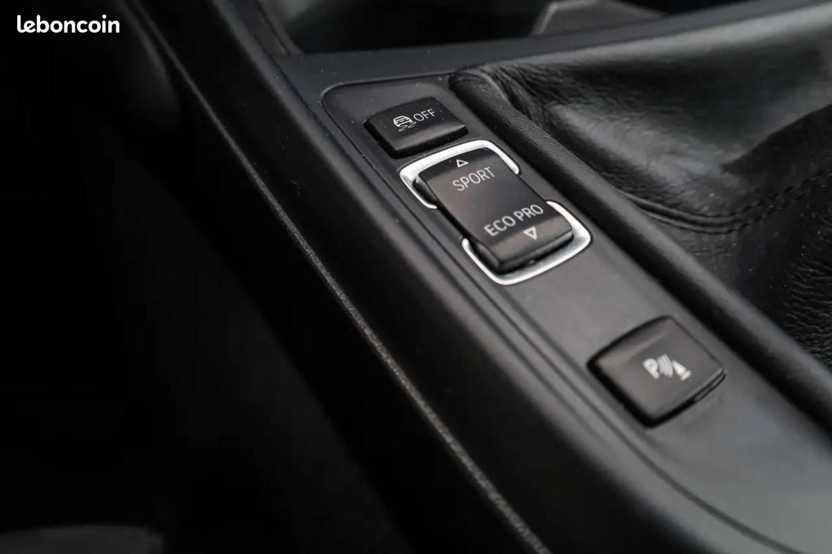 BMW M2 328 ch ARRIÈRE - BOITE MANUELLE M SPORT CAMÉRA D'AIDE AU STATIONNEMENT TOIT OUVRANT VOLANT... (image 28)