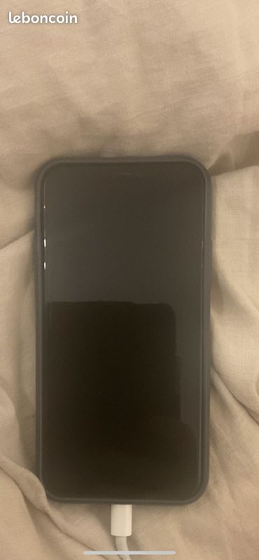 IPhone 11 Pro 256gb Noir très bon état (image 4)