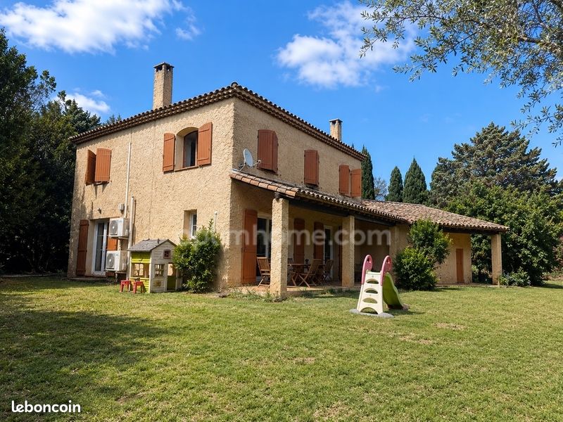 Maison 6 pièces 180 m² · à Maussane-les-Alpilles · 180 m² · 1 090 000 €