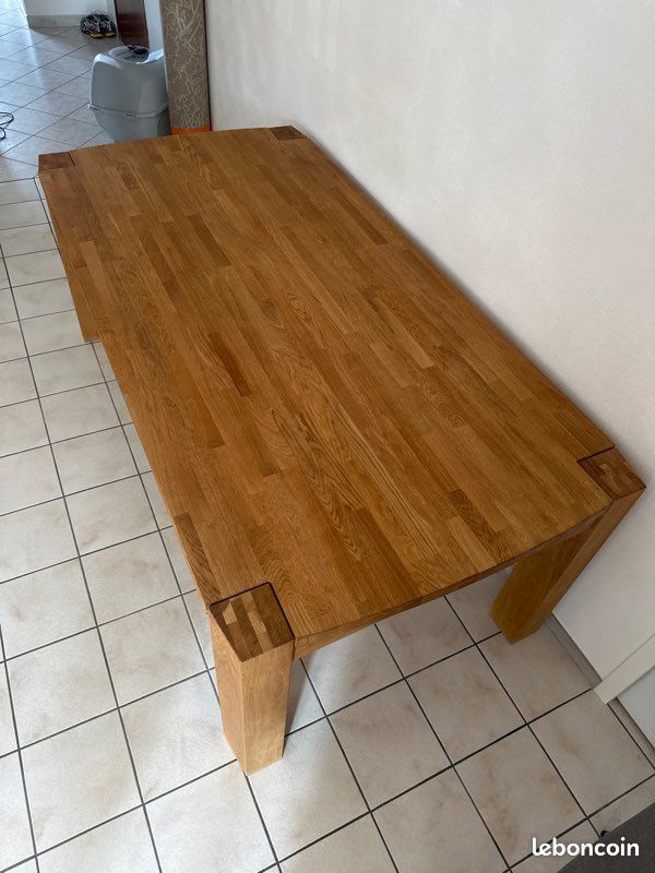 Table à manger en chêne massif (image 4)