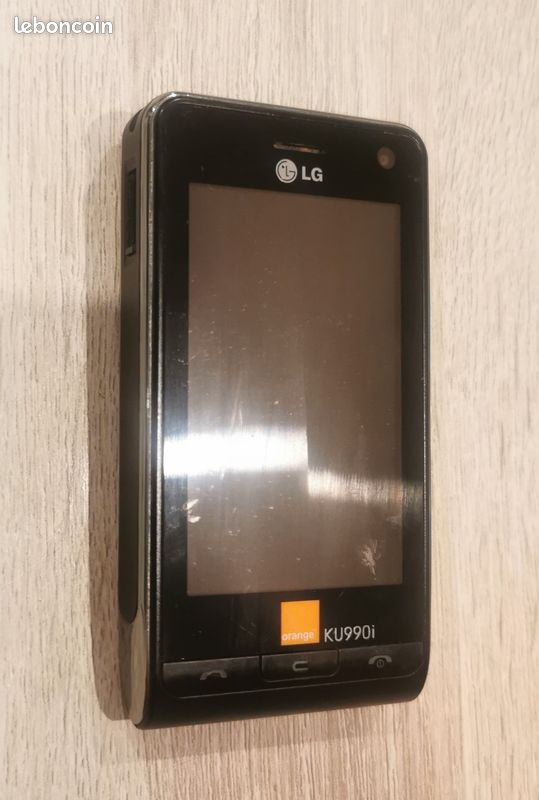 LG Ku990i (image 1)